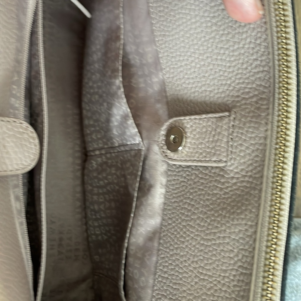Kate Spade Purse - Picture 5 of 6
